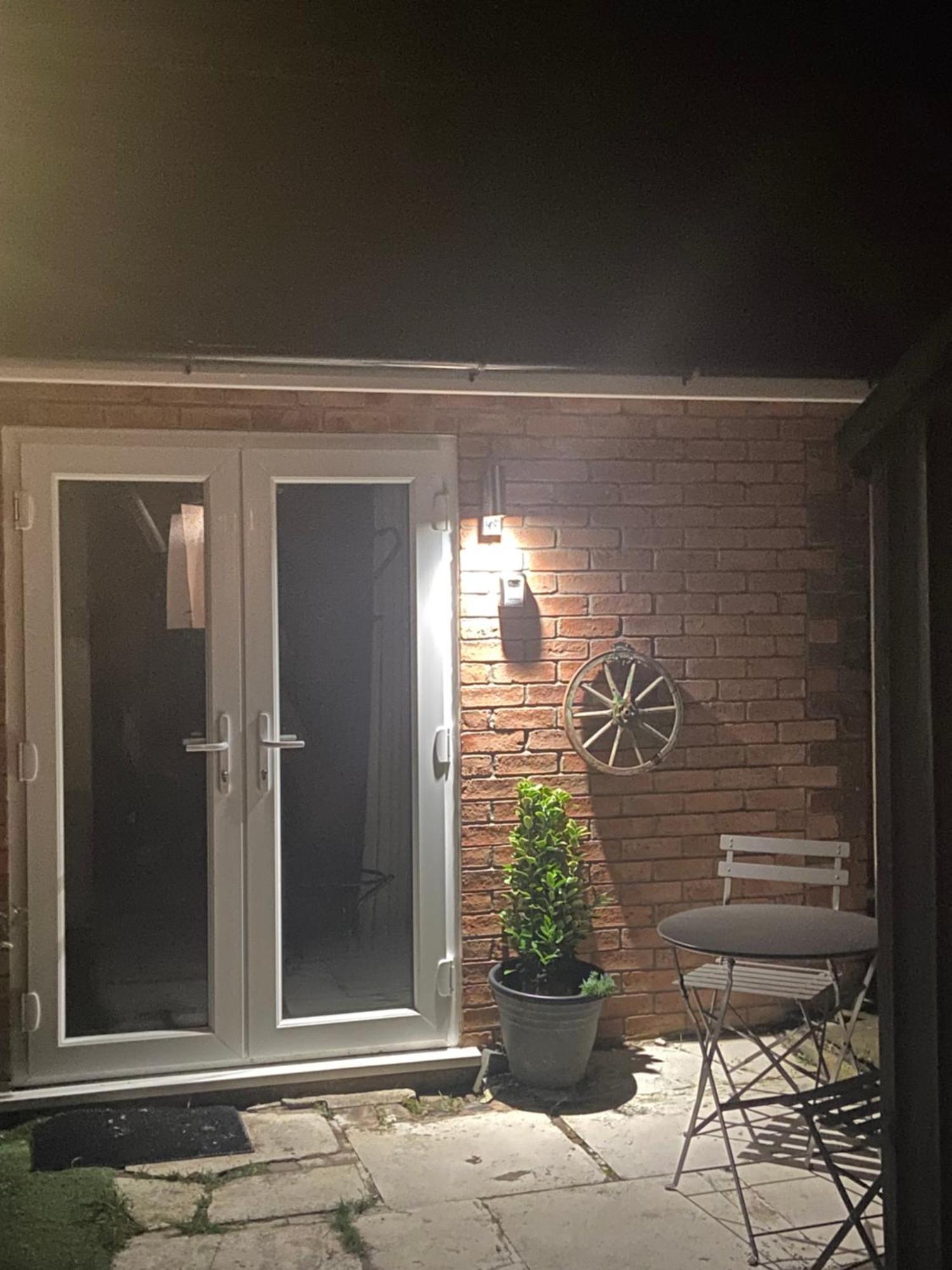 Hotel Cosy Cart Shed Evesham Exterior foto